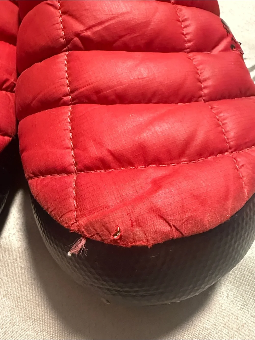 The North Face Men's ThermoBall Traction Mule V slippers